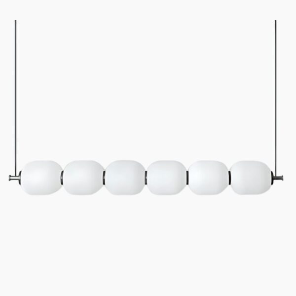 Lustre long et nordique sur fond gris