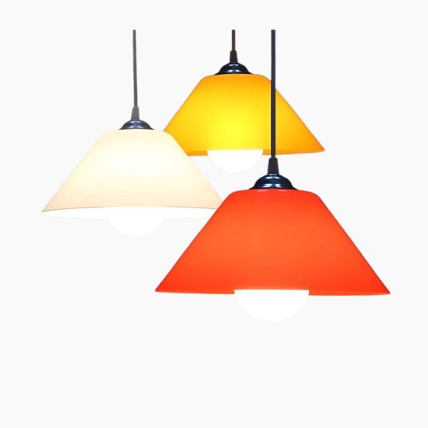 Lustre plastique au design de chapeau