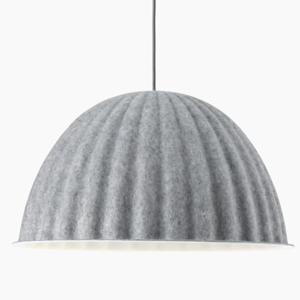 Lustre scandinave en tissu feutré sur fond gris
