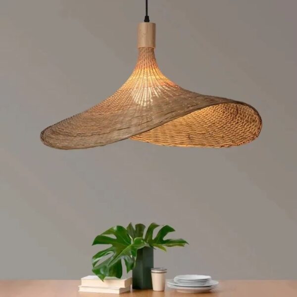 Lustre bambou en forme de chapeau