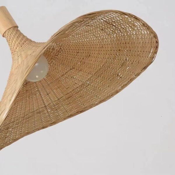 Lustre bambou en forme de chapeau