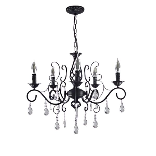 Lustre baroque au design de chandelier dans un couloir