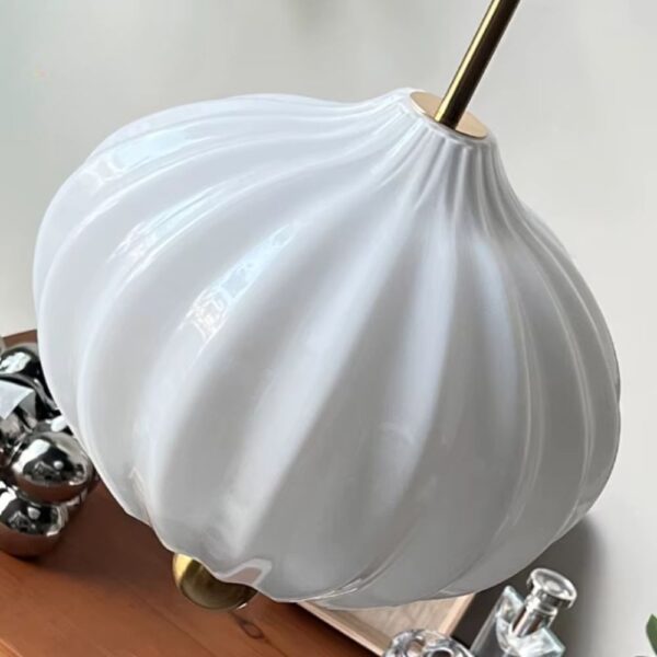 Lustre blanc en pierre de verre
