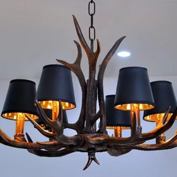 Lustre bois de cerf rétro sur fond gris