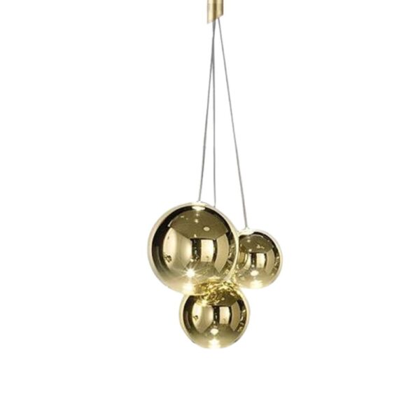 Lustre 3 suspensions minimaliste en verre sur fond noir