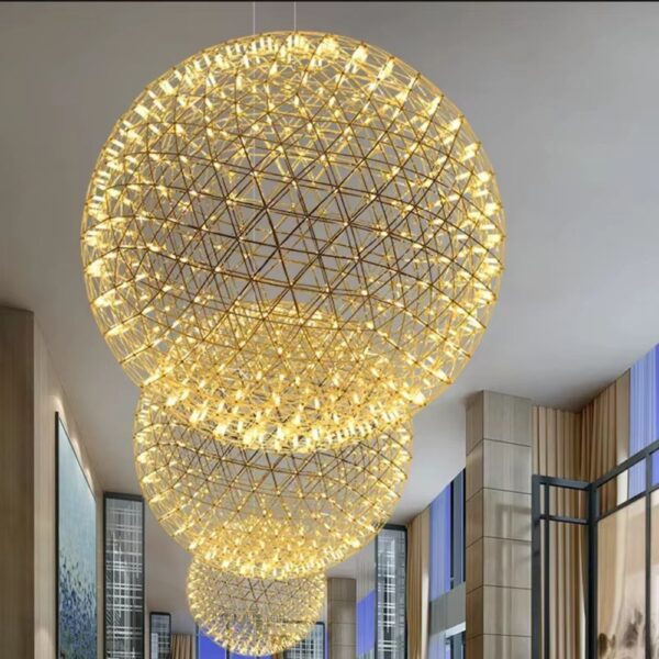 Lustre boule dorée en acier inoxydable