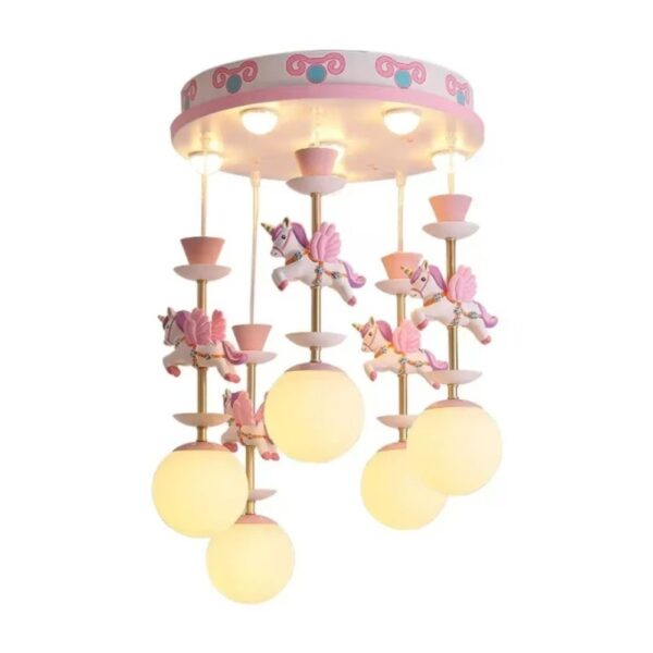 Lustre chambre fille carrousel sur fond blanc