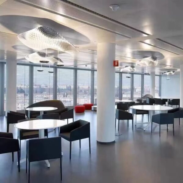 Lustre chrome moderne et design