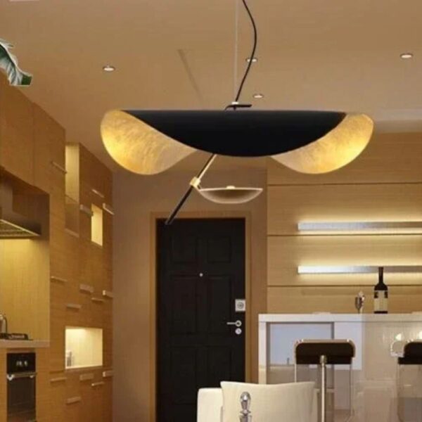 Lustre noir chic et créatif