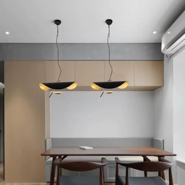 Lustre noir chic et créatif