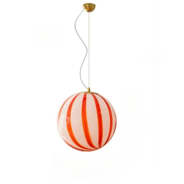 Lustre orange créatif sur fond blanc
