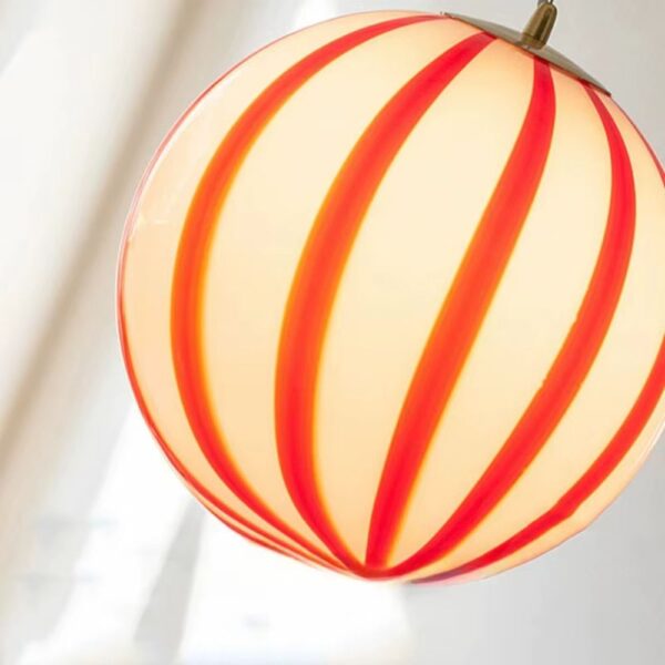 Lustre orange créatif