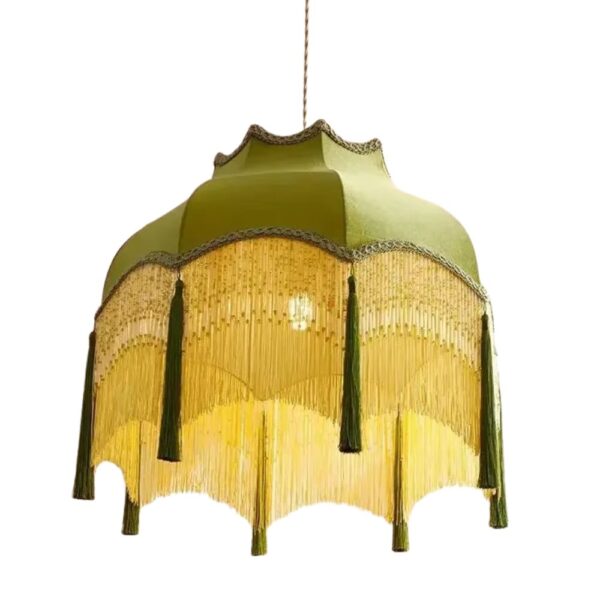 Lustre pampille design rétro sur fond blanc
