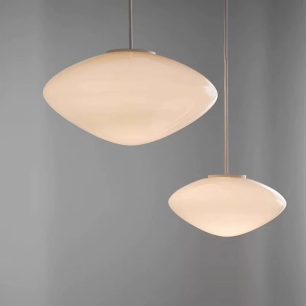 Lustre scandinave épuré en verre