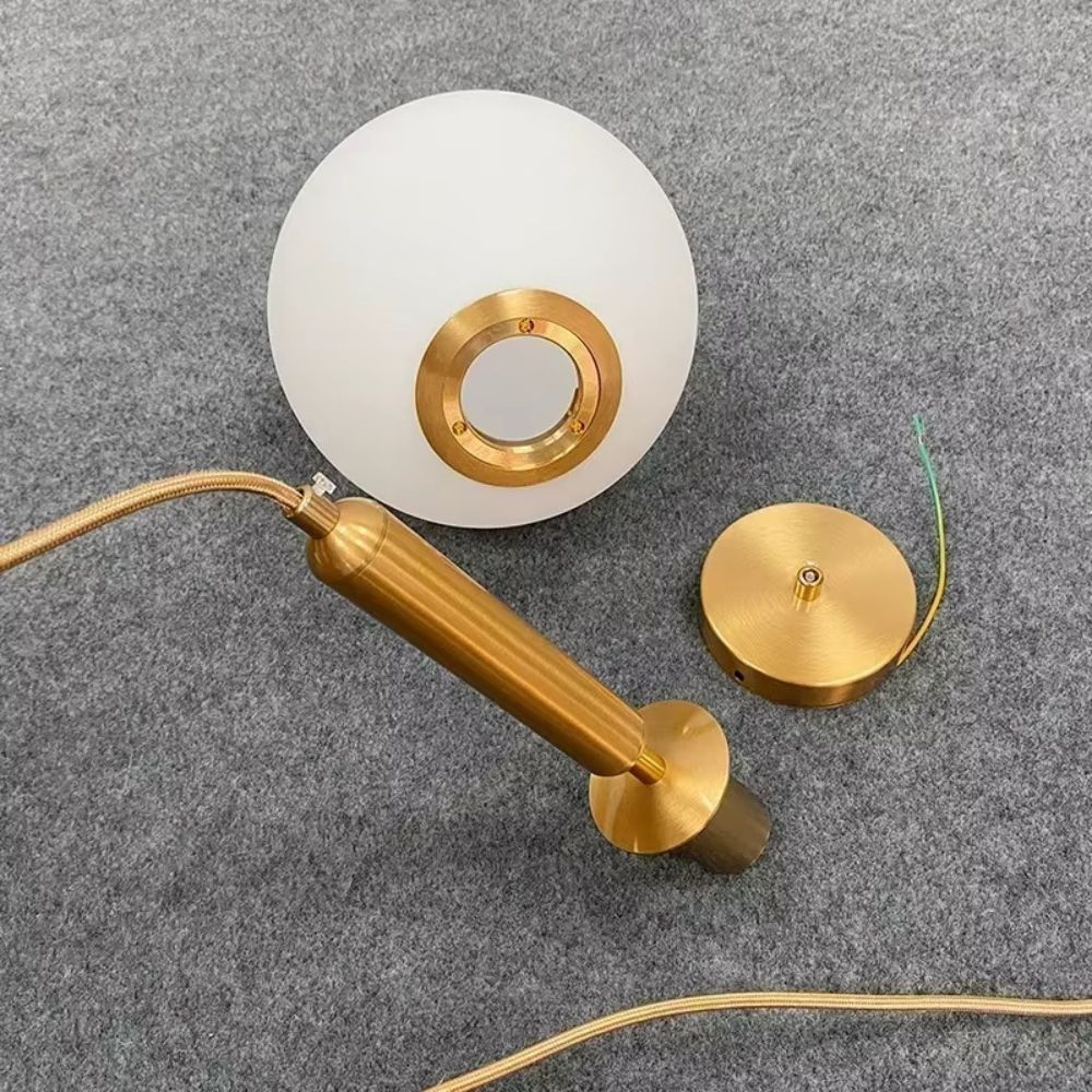 Petit lustre chic et minimaliste